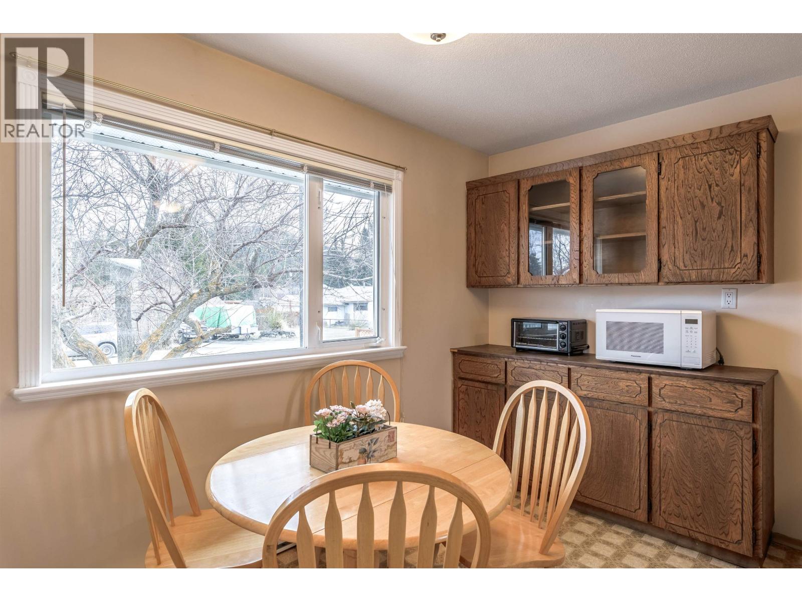 Residential in 100 Mile House 5