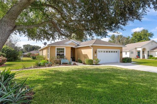 81 Twin Lake Cir, UMATILLA, FL, 32784-8351 | Card Image