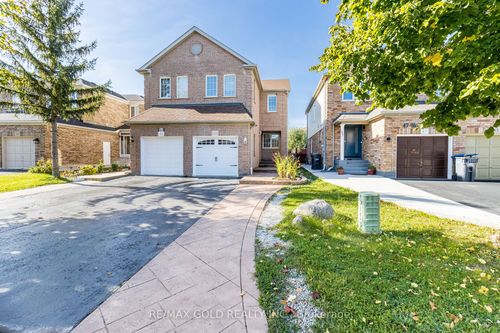49 Bunchberry Way, Brampton, ON, L6R2E8 | Card Image