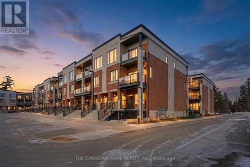 81-25 Isherwood Avenue, Cambridge, ON, N1R0E2 | Card Image