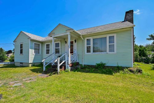 115 Crosbie Street, Manchester, NH, 03104 | Card Image