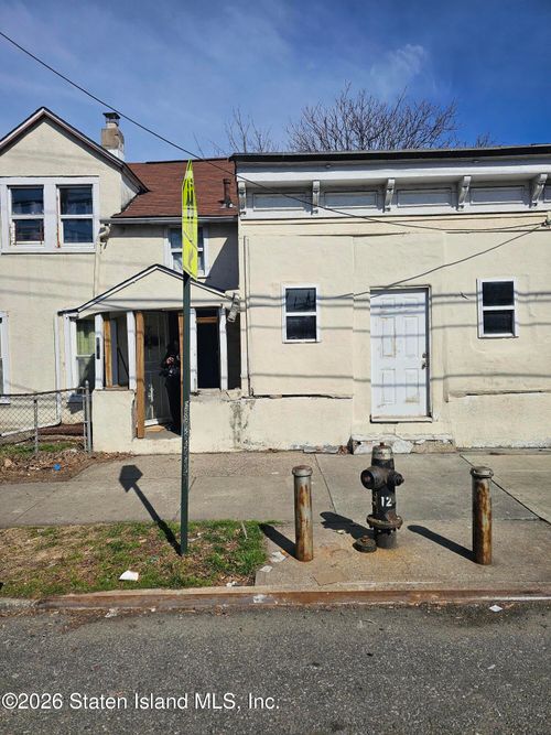 721-723 Henderson Ave, Staten Island, NY, 10310-1404 | Card Image