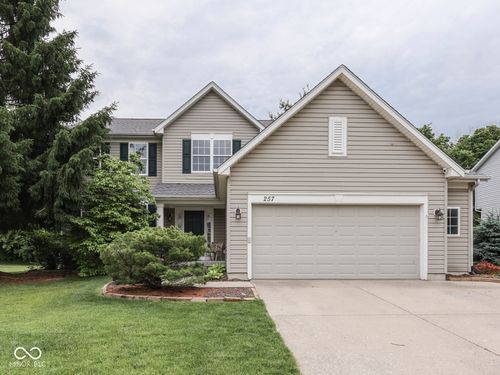 257 Wakefield Dr E, Greenwood, IN, 46142-9145 | Card Image