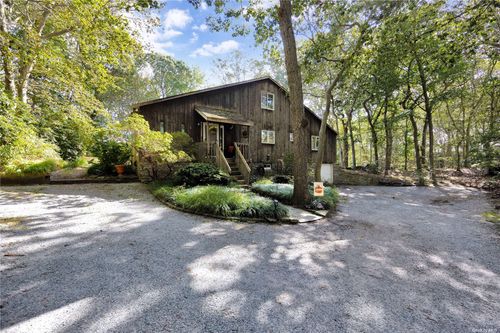 18 Warner Ct., Baiting Hollow, NY, 11933 | Card Image