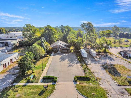 435 Sumpter Rd, Van Buren Twp, MI, 48111-4979 | Card Image