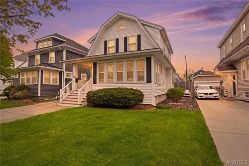 186 Knowlton Ave, Buffalo, NY, 14217-2812 | Card Image
