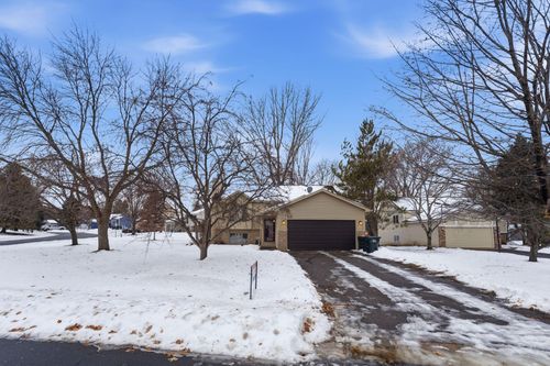 4093 Vermont Ave, Eagan, MN, 55123-1585 | Card Image