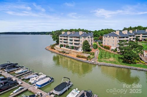 unit-5-9817 Emerald Point Dr, Charlotte, NC, 28278-6502 | Card Image
