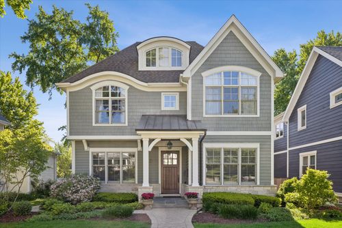 7 S Quincy St, Hinsdale, IL, 60521-3010 | Card Image