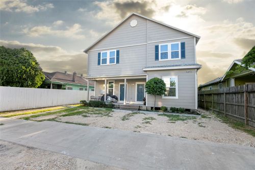 210 Burr St, Houston, TX, 77011-3176 | Card Image