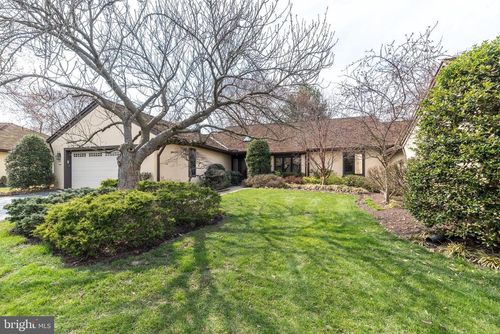 11 Steeplechase Ln, BLUE BELL, PA, 19422-2460 | Card Image