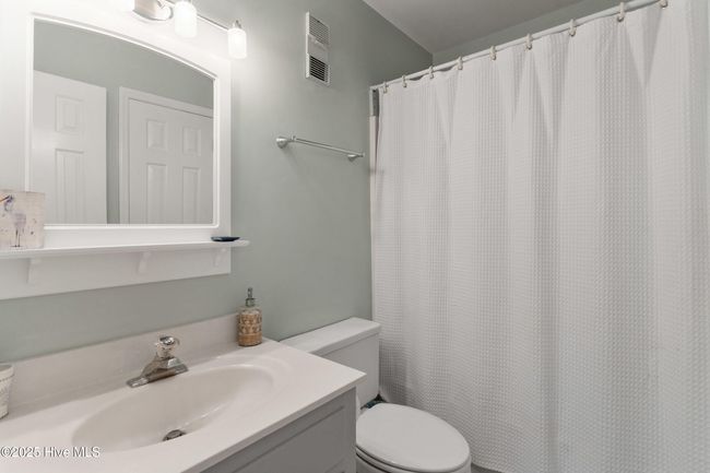 APT-1D - 1503 Carolina Beach Ave N, Condo with 2 bedrooms, 2 bathrooms and null parking in Carolina Beach NC | Image 14