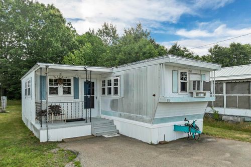 19 Polly Ann Park, Dover, NH, 03820-4677 | Card Image