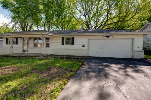 1846 S Nettleton Ave, Springfield, MO, 65807-2398 | Card Image