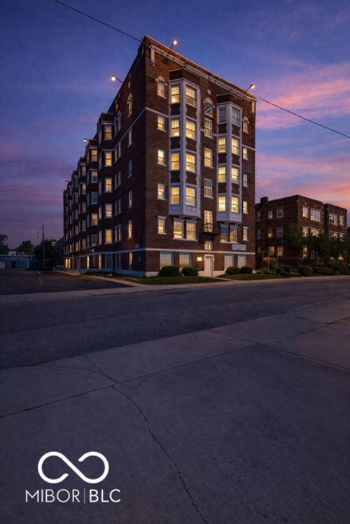 406-230 9th St, Indianapolis, IN, 46204-1152 | Card Image