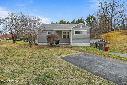 1401 Merrywood Dr, Johnson City, TN, 37604-7238 | Card Image