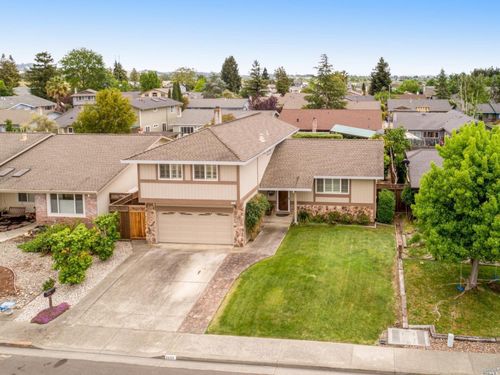 1521 Genesis Court, Rohnert Park, CA, 94928 | Card Image