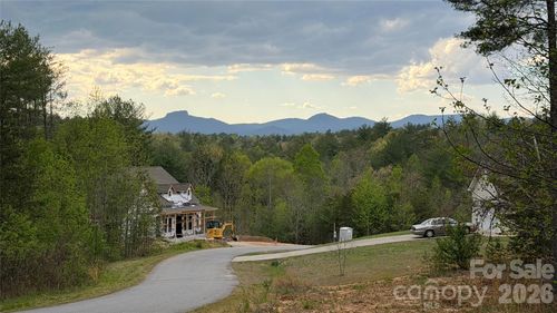 16-2091 Robert Dr, Morganton, NC, 28655-8274 | Card Image