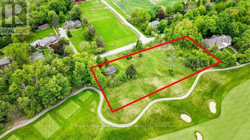 8220 10 Side Road, Halton Hills (ES Rural Esquesing), ON, L9R2X7 | Card Image