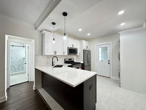 1-3045 W Addison St, CHICAGO, IL, 60618-4552 | Card Image