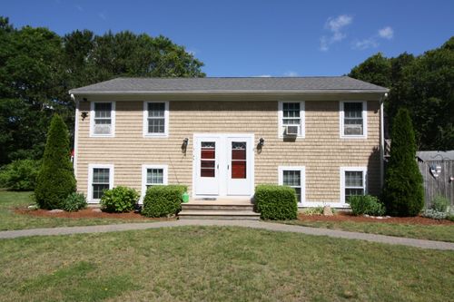 1-3 Doncaster Way, West Yarmouth, MA, 02673-3452 | Card Image