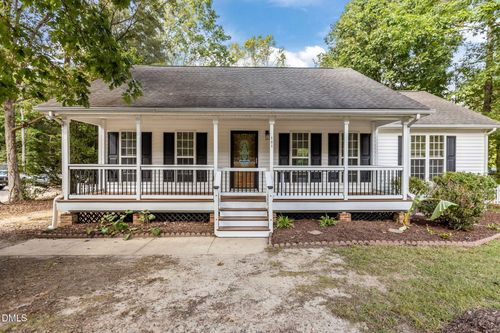 101 Richmond Dr, Archer Lodge, NC, 27527-6286 | Card Image