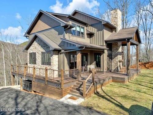 564 Thissa Way, Gatlinburg, TN, 37738-6442 | Card Image