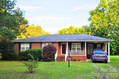 a-1617 Shampy Dr, Hartsville, SC, 29550-6535 | Card Image