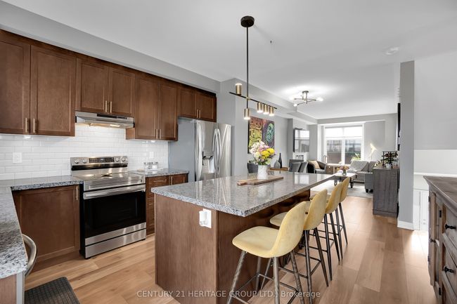 2 Hughes Lane, Condo with 4 bedrooms, 3 bathrooms and 1 parking in Tottenham ON | Image 6