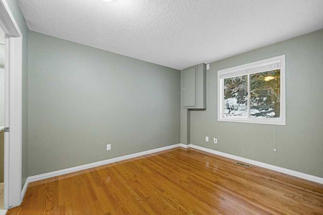 49 Douglasbank Gardens Se, Home with 3 bedrooms, 3 bathrooms and 4 parking in Calgary AB | Image 39
