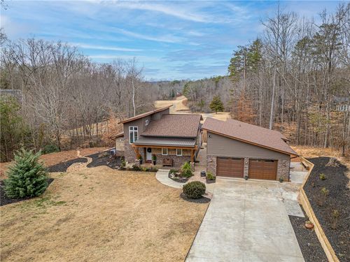 111 N Hogan Dr, Westminster, SC, 29693-6423 | Card Image