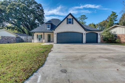 450 Junker Rd, Beaumont, TX, 77707-1717 | Card Image
