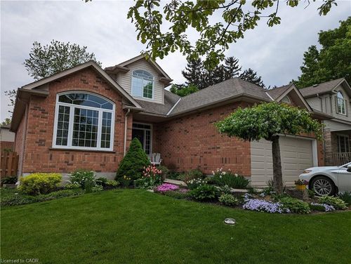 11 Carolinian Lane, Cambridge, ON, N1S5B5 | Card Image
