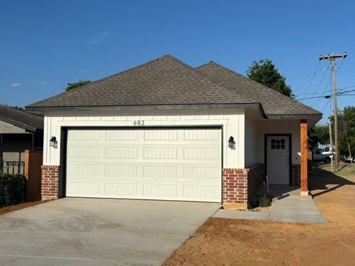 602 N 7th St, Midlothian, TX, 76065-2616 | Card Image