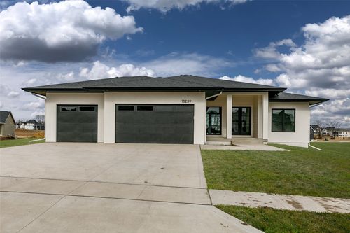 18239 Alderleaf Dr, Clive, IA, 50325-6527 | Card Image