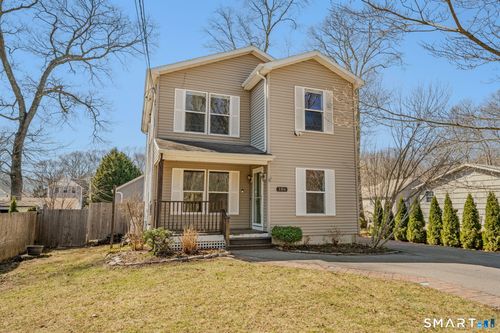 106 Oakwood Rd, Niantic, CT, 06357-1629 | Card Image