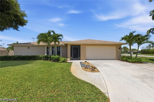 5201 31st Pl Sw, NAPLES, FL, 34116-8136 | Card Image