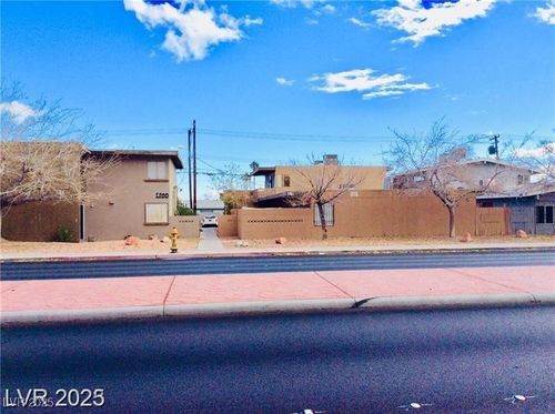 1116 N Jones Blvd, Las Vegas, NV, 89108-1666 | Card Image