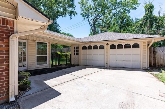 Detached two car garage | Image 45