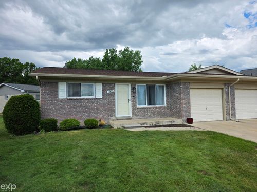 47459 Michele Ct, Chesterfield, MI, 48047-4838 | Card Image