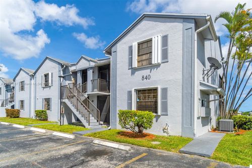 840a-840 Independence Dr, Homestead, FL, 33034-2634 | Card Image