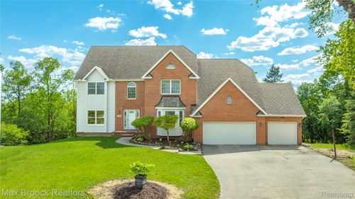 3592 Great Falls Cir, Ann Arbor, MI, 48108-9581 | Card Image