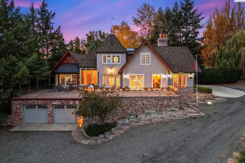 901 N 66th Ave, Yakima, WA, 98908-2104 | Card Image