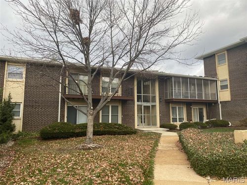 a-10379 Forest Brook Lane, St Louis, MO, 63146 | Card Image