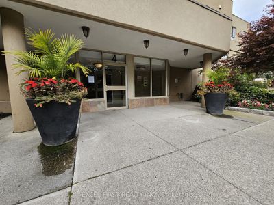 1112 - 4 Park Vista, Condo with 1 bedrooms, 1 bathrooms and 1 parking in East York ON | Image 3