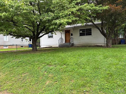 2816 Lyndhurst Ave, Saint Louis, MO, 63114-4622 | Card Image