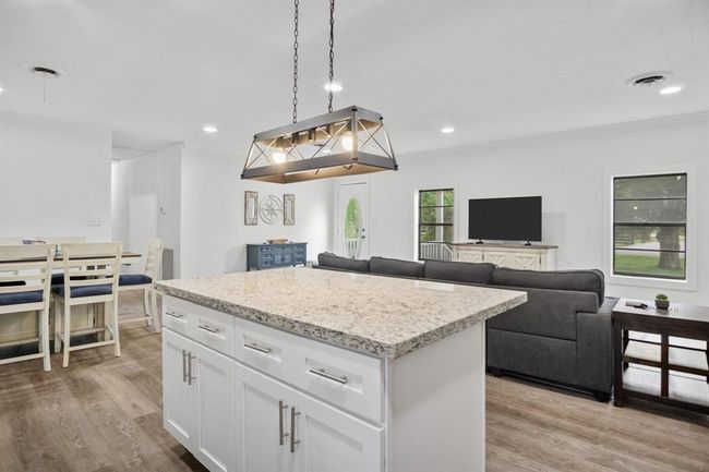 227 Hale, House other with 3 bedrooms, 2 bathrooms and 4 parking in Winnie TX | Image 18