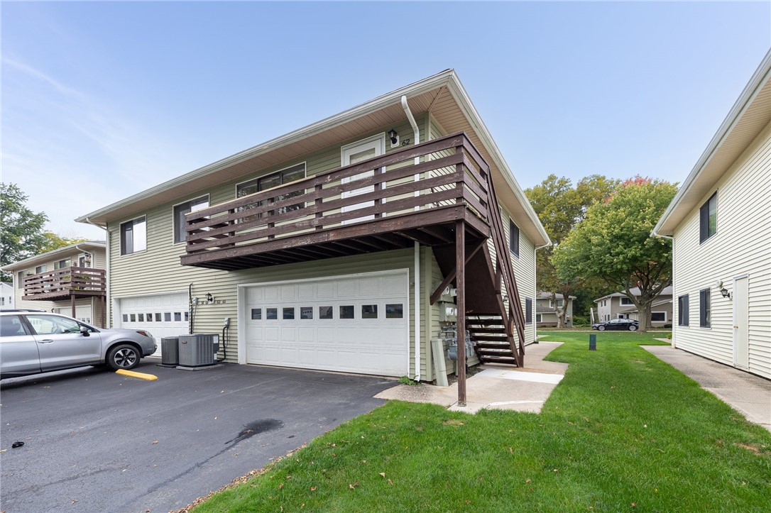 Milrace Dr, East Rochester, NY 14445