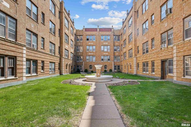 APT-18 - 1626 18 Th Ave, Condo with 2 bedrooms, 1 bathrooms and null parking in Rock Island IL | Image 22
