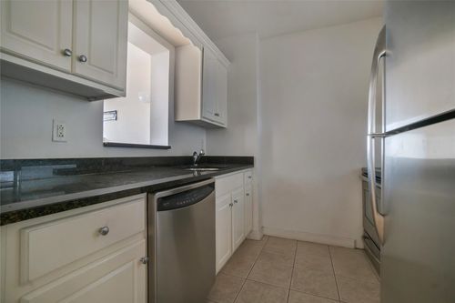 7d-136 Beach 117th Street, New York, NY, 11694 | Card Image